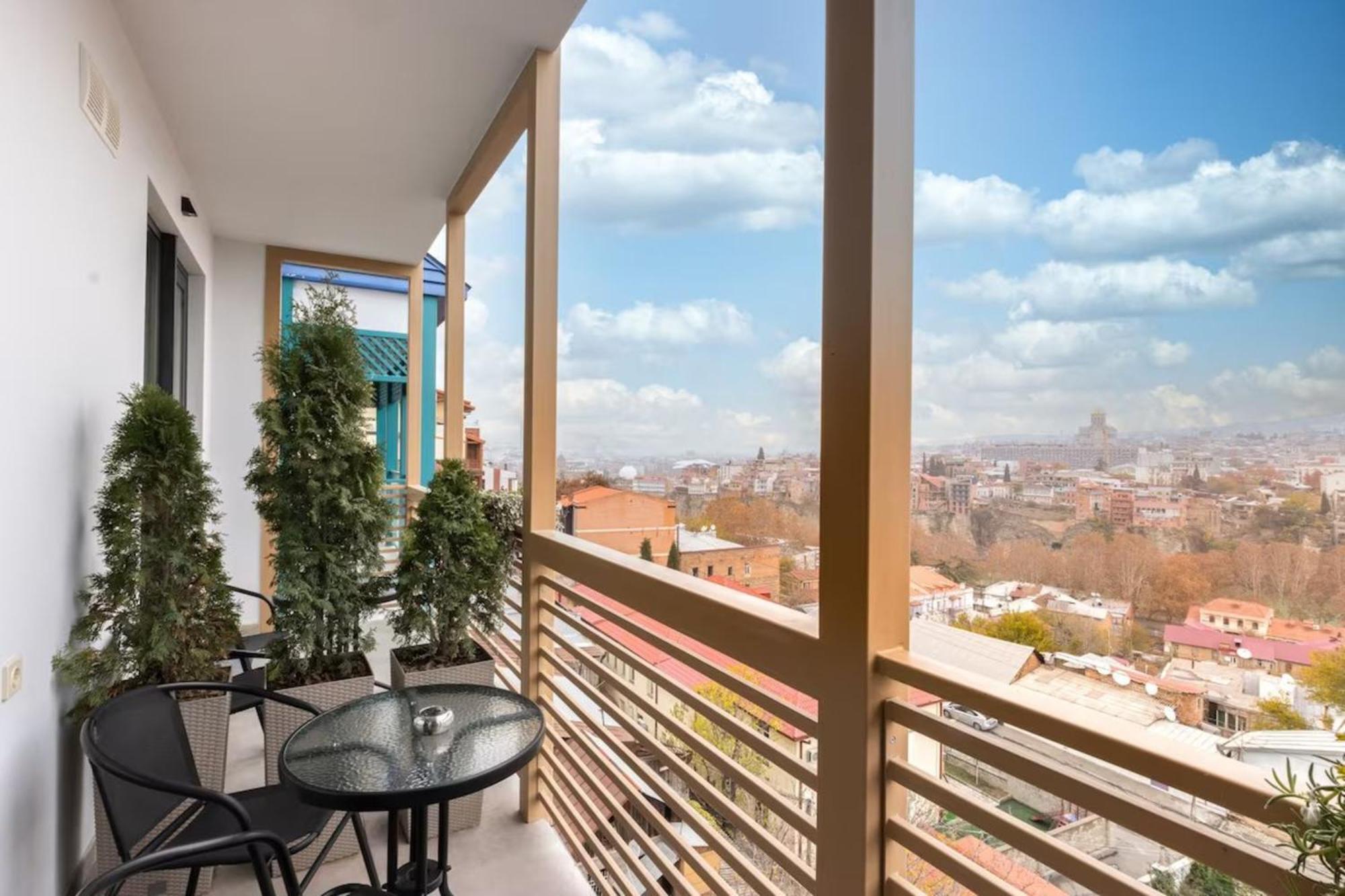 Brooch Boutique Hotel Tbilisi Bagian luar foto